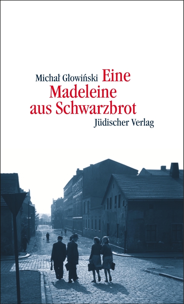 Eine Madeleine aus Schwarzbrot main product photo