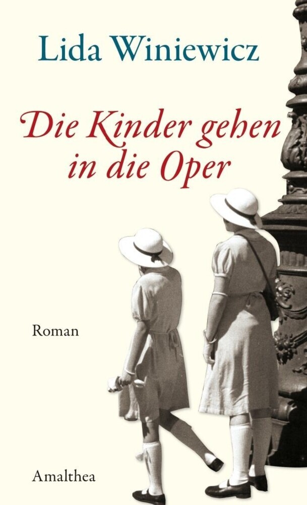 Die Kinder gehen in die Oper main product photo