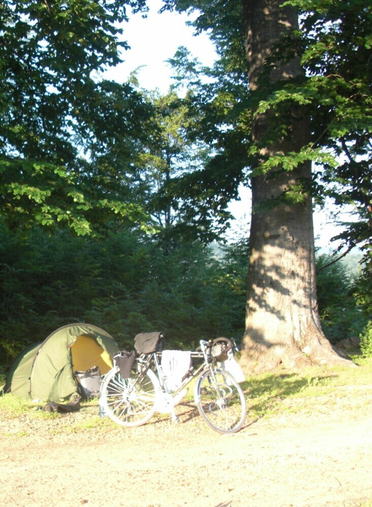 En Pedale, en Pedale - Mit dem Fahrrad durch Mazedonien und Serbien main product photo