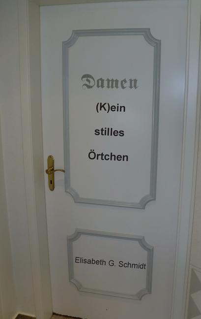 (K)ein stilles Örtchen main product photo