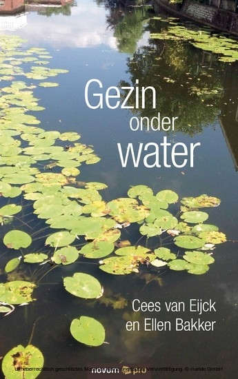 Gezin onder water main product photo