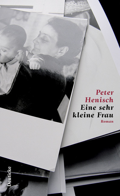 Eine sehr kleine Frau main product photo