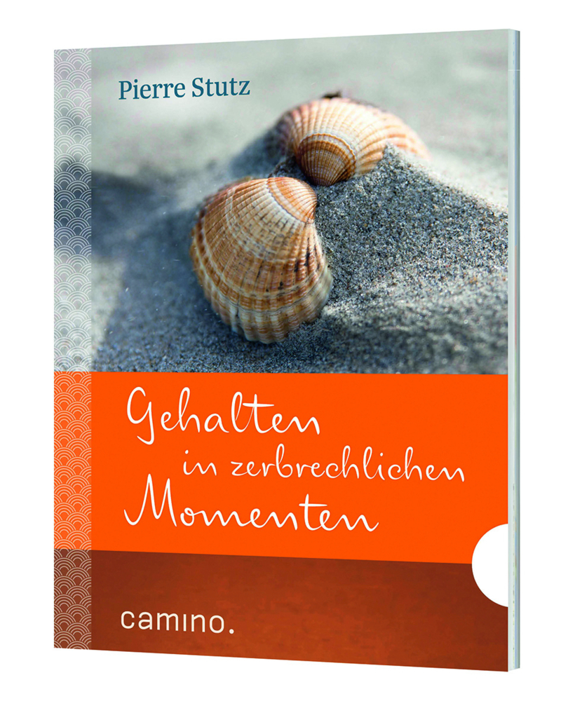 Gehalten in zerbrechlichen Momenten main product photo