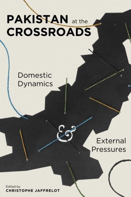 Pakistan at the Crossroads main product photo