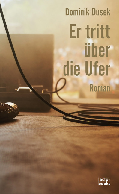 Er tritt über die Ufer main product photo