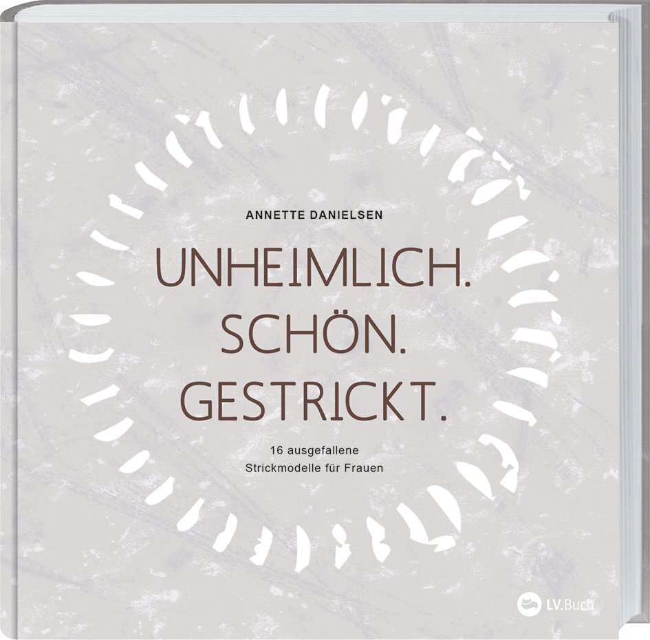 Unheimlich. Schön. Gestrickt. main product photo