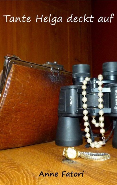 Tante Helga deckt auf main product photo