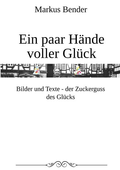 Ein paar Hände voller Glück main product photo