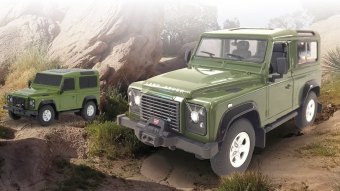 Jamara Land Rover Defender 1:24 grün 27MHz