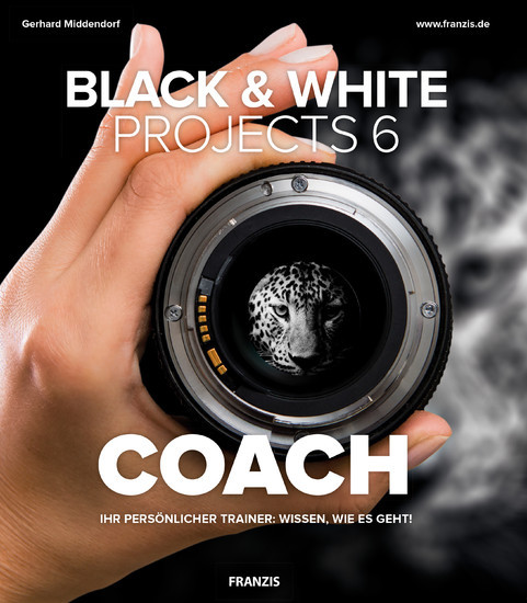 BLACK & WHITE projects 6 COACH main product photo