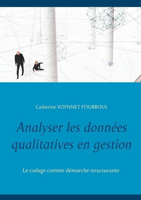 Analyser les données qualitatives en gestion main product photo