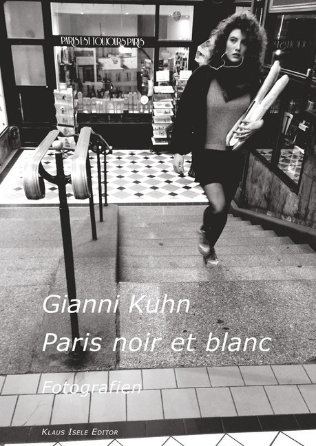 Paris noir et blanc main product photo