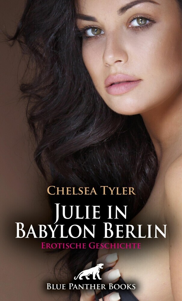 Julie in Babylon Berlin | Erotische Geschichte main product photo