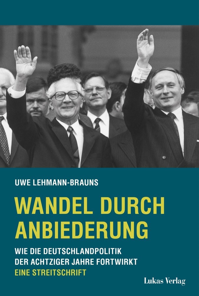 Wandel durch Anbiederung main product photo