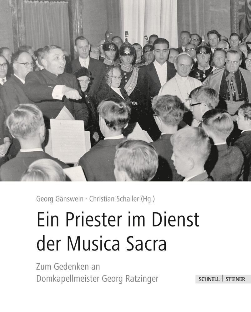 Ein Priester im Dienst an der Musica Sacra main product photo