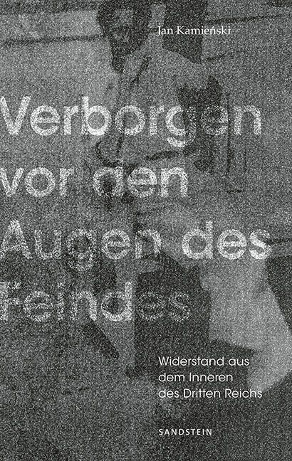 Verborgen vor den Augen des Feindes main product photo