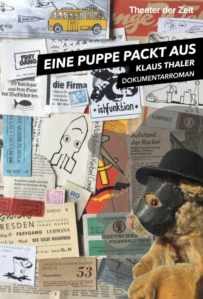 Eine Puppe packt aus main product photo