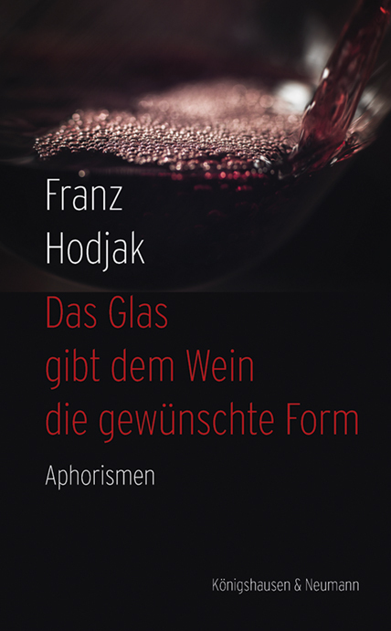 Das Glas gibt dem Wein die gewünschte Form main product photo