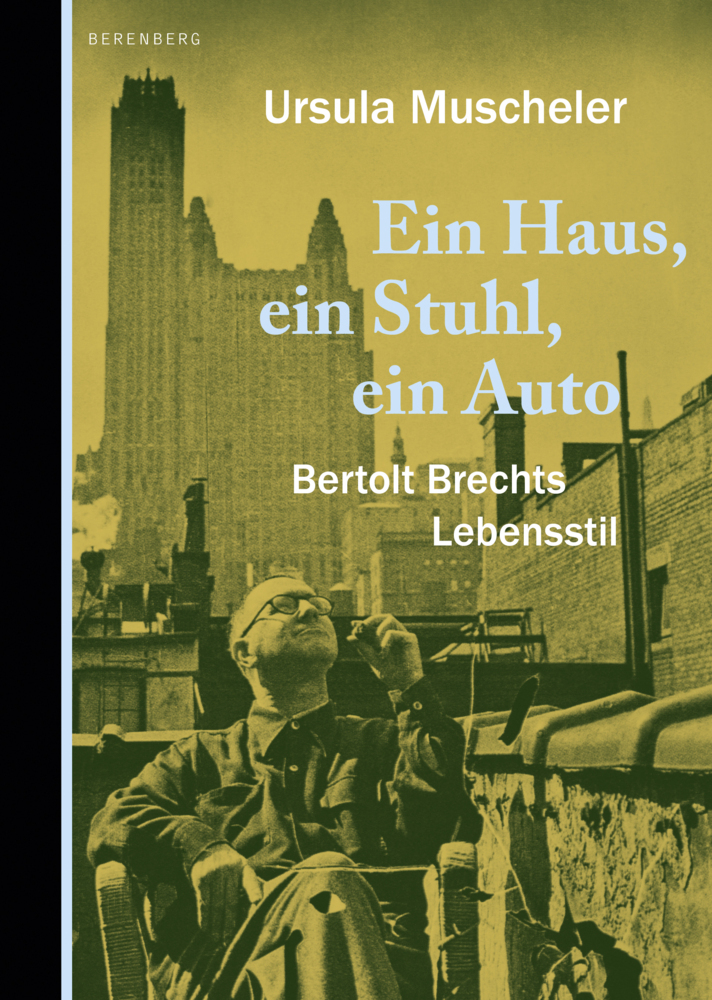 Ein Haus, ein Stuhl, ein Auto main product photo