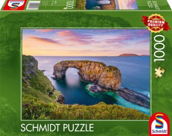 Ireland, Co.Donegal, Fanad, Great Pollet sea arch
