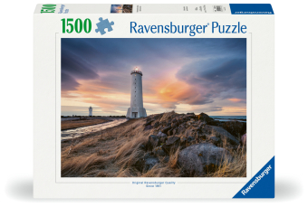Magische Stimmung über dem Leuchtturm von Akranes, Island