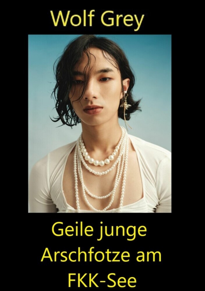 Geile junge Arschfotze am FKK See main product photo