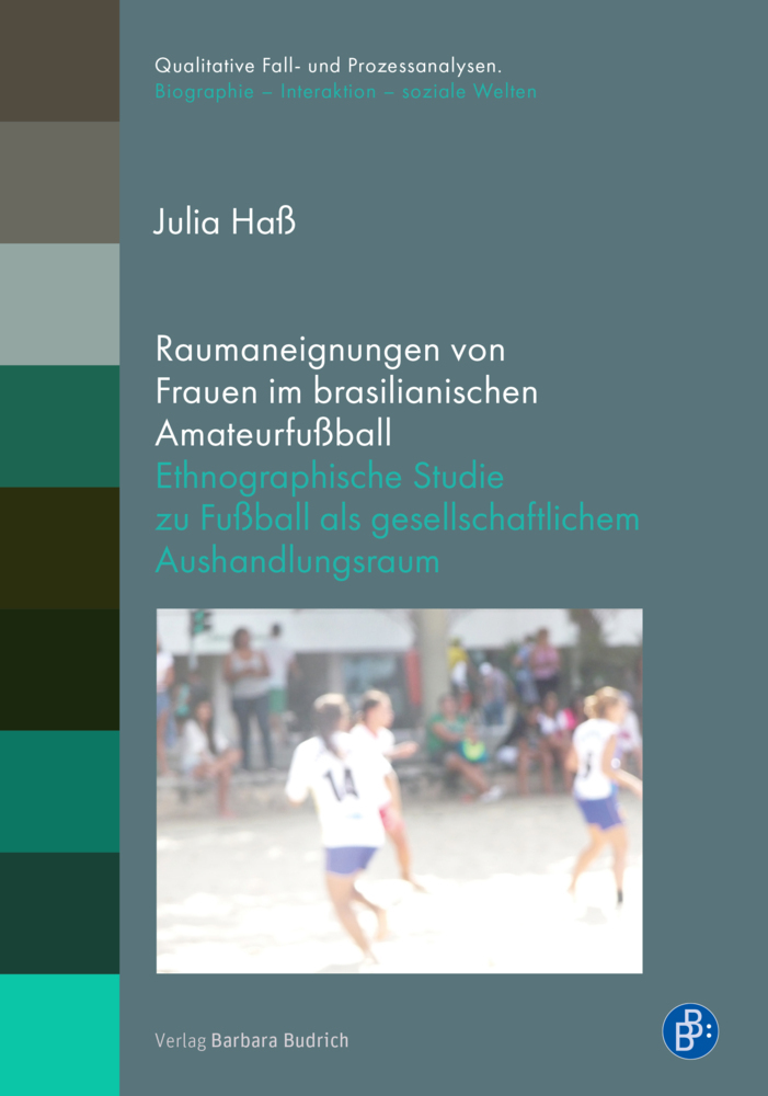 Raumaneignungen von Frauen im brasilianischen Amateurfußball main product photo