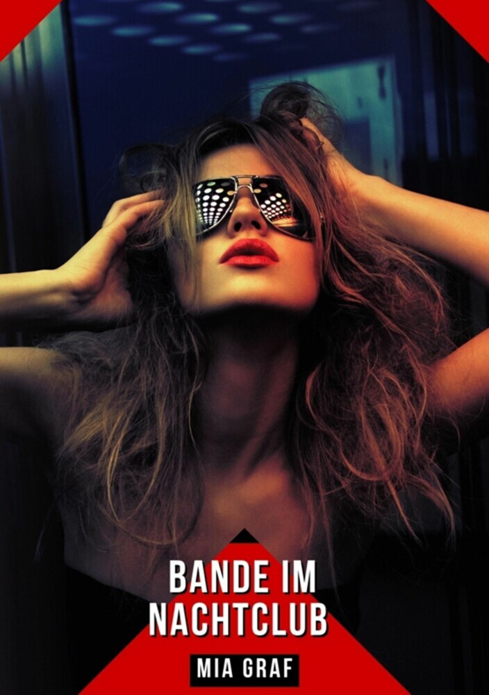 Bande im Nachtclub main product photo