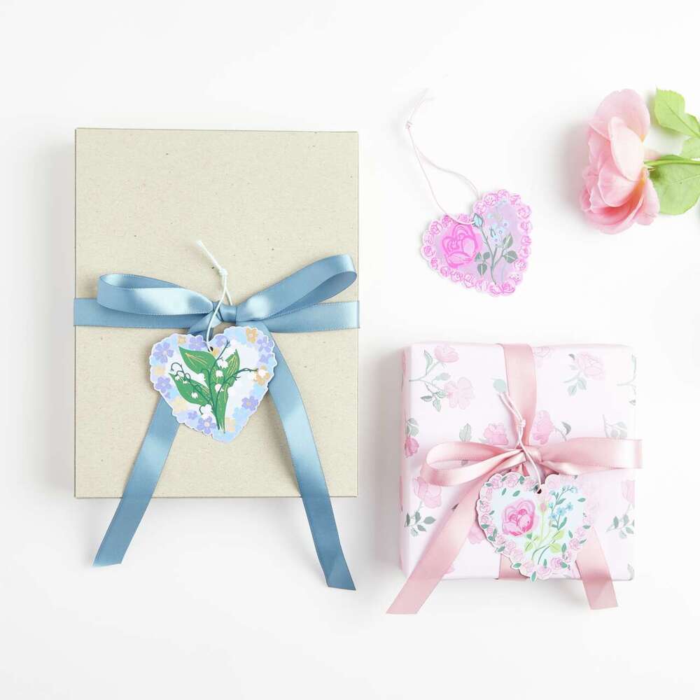 Geschenkanhänger La Vie en Rose, Herzen FSC MIX main product photo