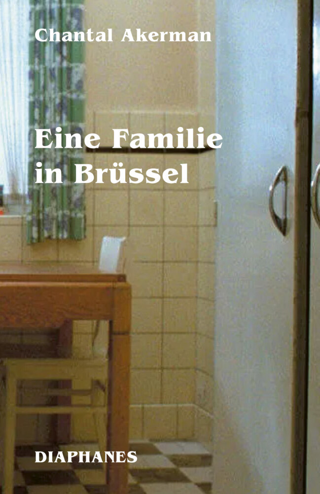 Eine Familie in Brüssel main product photo