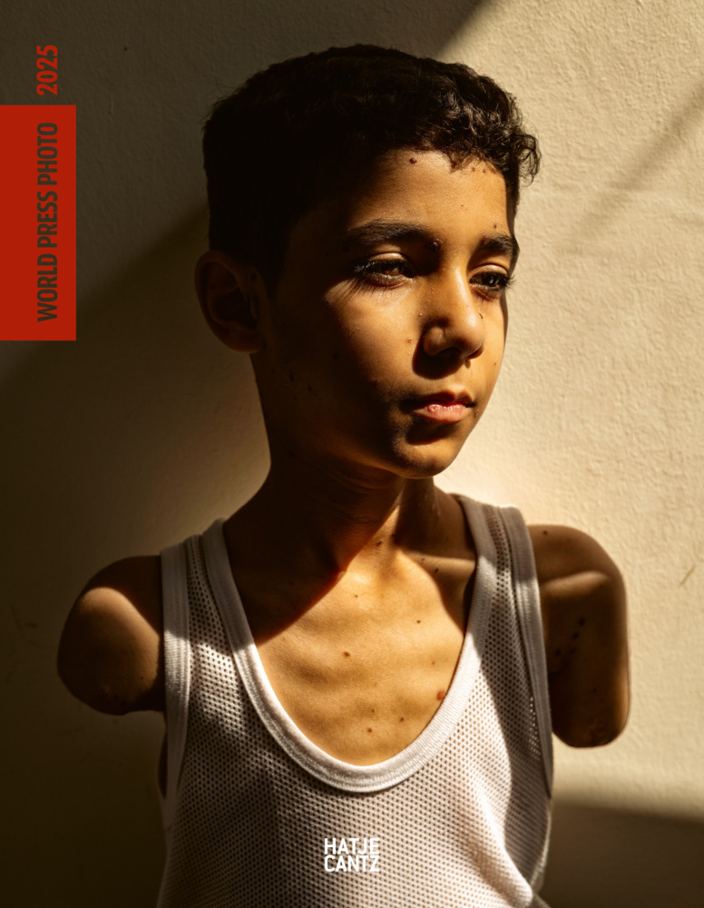 World Press Photo Yearbook 2025 main product photo