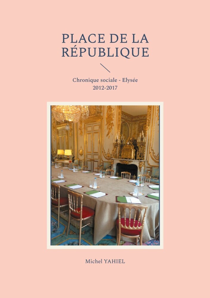 Place de la République main product photo