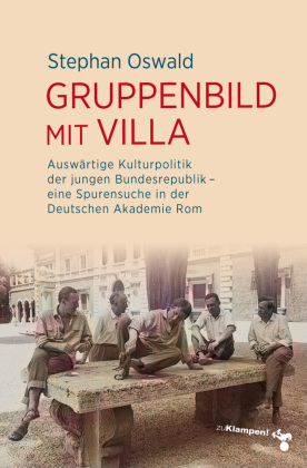 Gruppenbild mit Villa