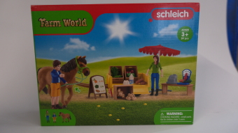 schleich® 42528 Farm World  Mobiler Farm Stand