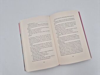 Blätterrascheln in der Freitagsbuchhandlung
