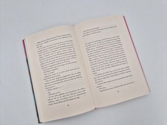 Blätterrascheln in der Freitagsbuchhandlung