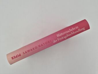 Blätterrascheln in der Freitagsbuchhandlung