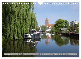 Hausbooturlaub Deutschland - Mecklenburgische Seenplatte (Wandkalender 2027 DIN A4 quer), CALVENDO Monatskalender