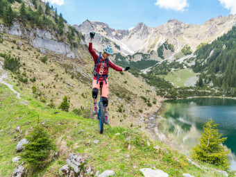 CALVENDO Puzzle Einrad downhill an den Soiernseen | 1000 Teile Lege-Größe 64x48cm Foto-Puzzle für glückliche Stunden