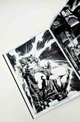 Bat-Man - First Knight (Collector's Edition mit Schuber), m. 1 Buch, m. 1 Buch, m. 1 Buch, m. 1 Buch