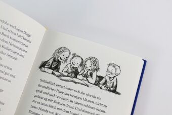 Sieben Mal Anders (Band 1) - Adele möchte die Welt umarmen