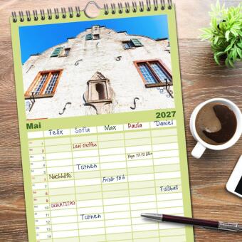 Familienplaner 2027 - Bedburg Alt-Kaster mit 5 Spalten (Wandkalender, 21 x 45 cm) CALVENDO