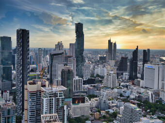 CALVENDO Puzzle Das Stadtzentrum von Bangkok kurz vor Sonnenuntergang | 2000 Teile Lege-Größe 90x67cm Foto-Puzzle für glückliche Stunden