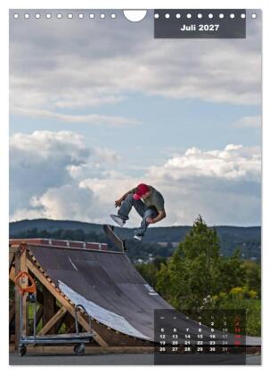 Mit dem Skateboard unterwegs (Wandkalender 2027 DIN A4 hoch), CALVENDO Monatskalender