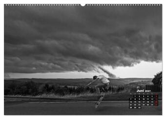 Auf dem Skateboard (Wandkalender 2027 DIN A2 quer), CALVENDO Monatskalender