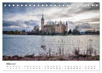 Schweriner Märchenschloss (Tischkalender 2027 DIN A5 quer), CALVENDO Monatskalender