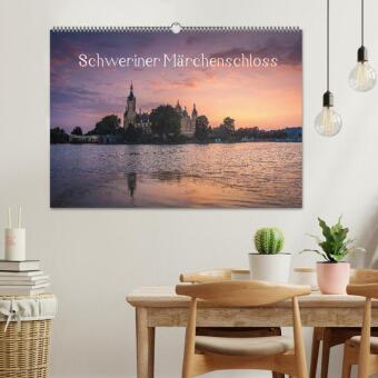 Schweriner Märchenschloss (Wandkalender 2027 DIN A2 quer), CALVENDO Monatskalender