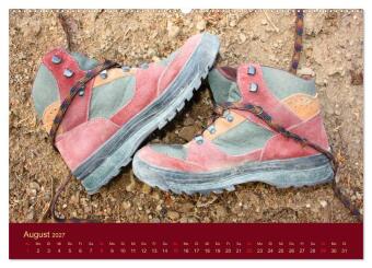 Schuhe - Schritt für Schritt durch das Jahr (hochwertiger Premium Wandkalender 2027 DIN A2 quer), Kunstdruck in Hochglanz