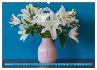Still Life - Blumen vor der blauen Wand (Wandkalender 2027 DIN A2 quer), CALVENDO Monatskalender