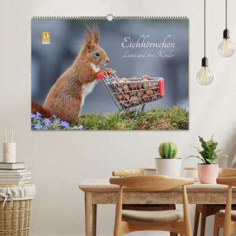 Eichhörnchen Luna und ihre Kinder (Wandkalender 2027 DIN A2 quer), CALVENDO Monatskalender